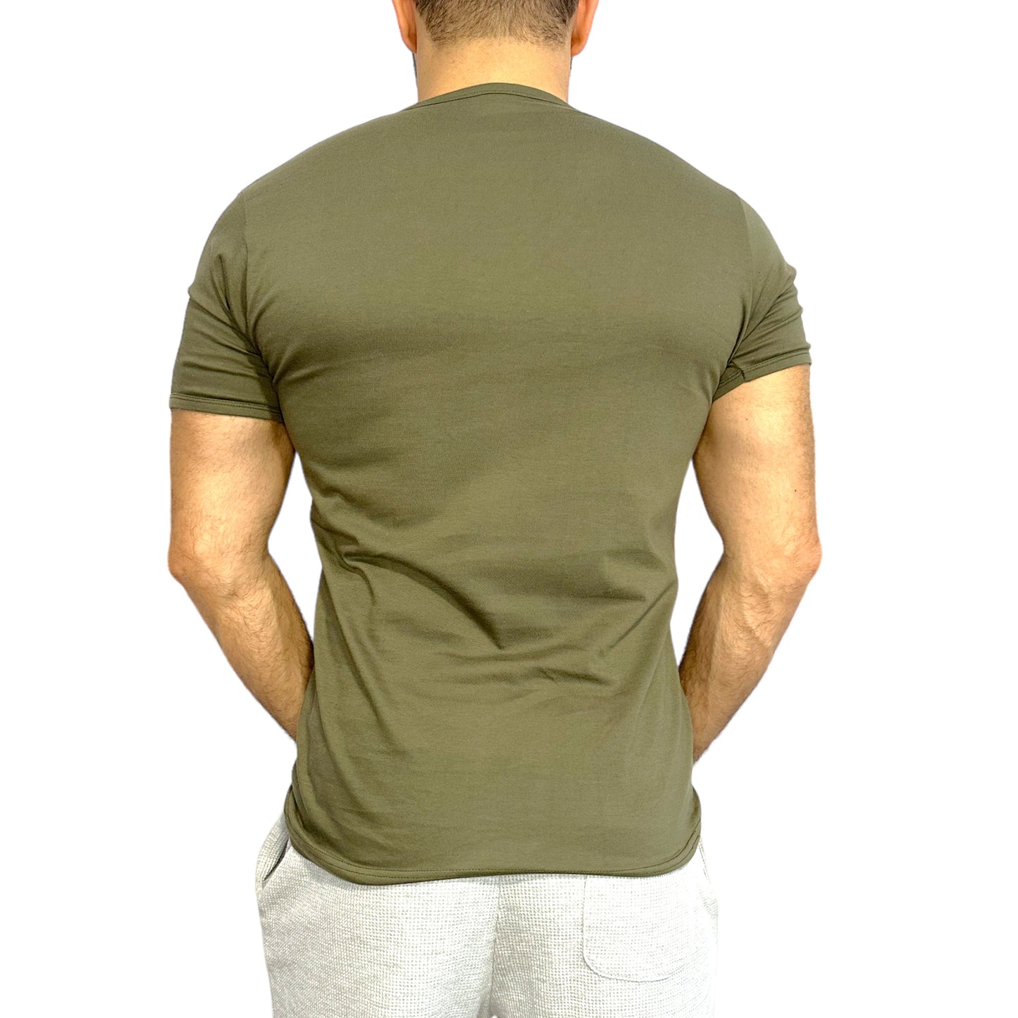 Herren Unterhemd mit halben Ärmeln in der Farbe Olivgrün